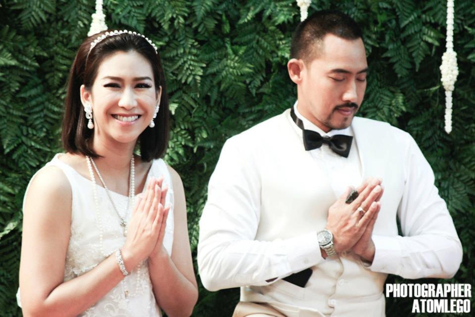 บรรยากาศงานหมั้น"พี่ตั๊ก นภัสกร"-"พี่ป๊อก ปิยธิดา" เรียบง่ายแต่อบอุ่น