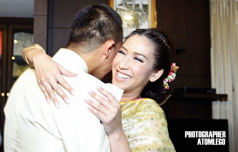 บรรยากาศงานหมั้น"พี่ตั๊ก นภัสกร"-"พี่ป๊อก ปิยธิดา" เรียบง่ายแต่อบอุ่น