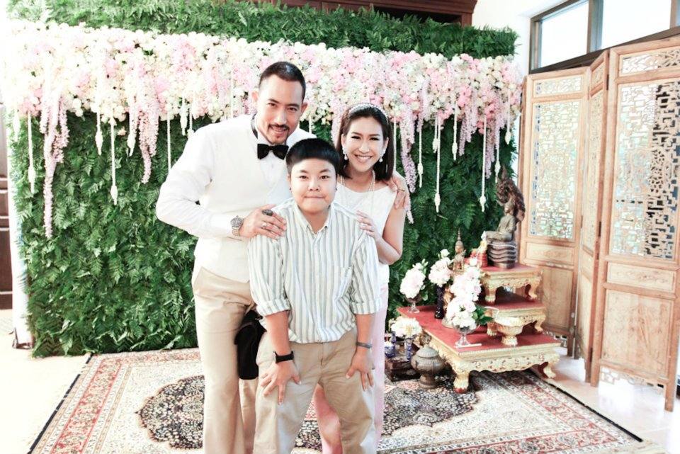 บรรยากาศงานหมั้น"พี่ตั๊ก นภัสกร"-"พี่ป๊อก ปิยธิดา" เรียบง่ายแต่อบอุ่น