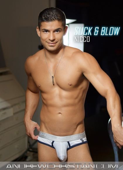 คนรักหนุ่มเซ็กซี่ 165 - Andrew Christian Models Play &ldquo;Suck and Blow&rdquo;