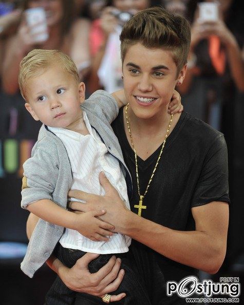 Justin Bieber and Jaxon Bieber