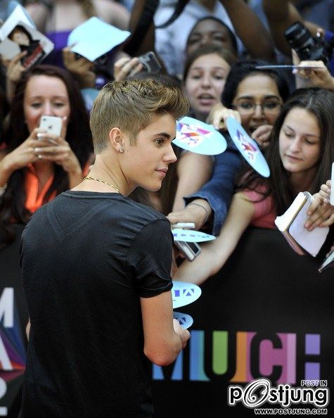 Justin Bieber and Jaxon Bieber arrive at the 2012 MuchMusic Video Awards at MuchMusic HQ on June 17,