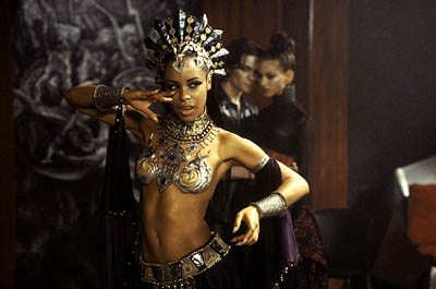คนรักหนังดังกับชุดสวย 010 - Queen of the Damned