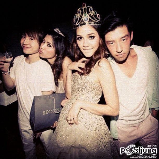 นุช นีรนาท vs ชมพู่ อารยา