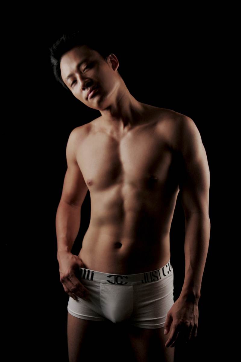 ASIAN HUNK IN SEXY Y3 UNDERWEAR