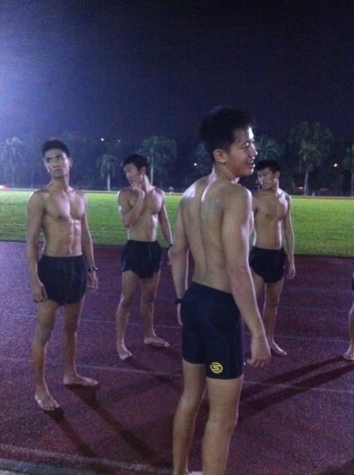 คนรักหนุ่มเซ็กซี่ 216
