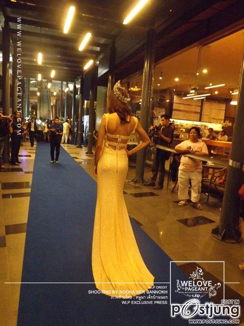 น้องกิฟท์ นางสาวไทย ร่วมงานสยามดาราสตาร์อวร์อด 2012
