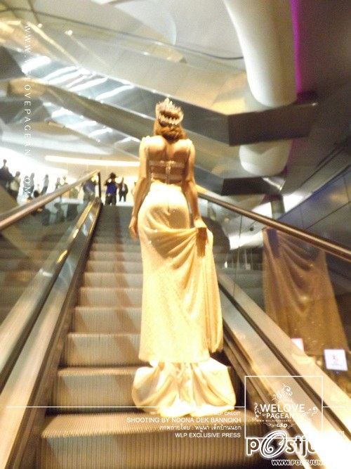 น้องกิฟท์ นางสาวไทย ร่วมงานสยามดาราสตาร์อวร์อด 2012