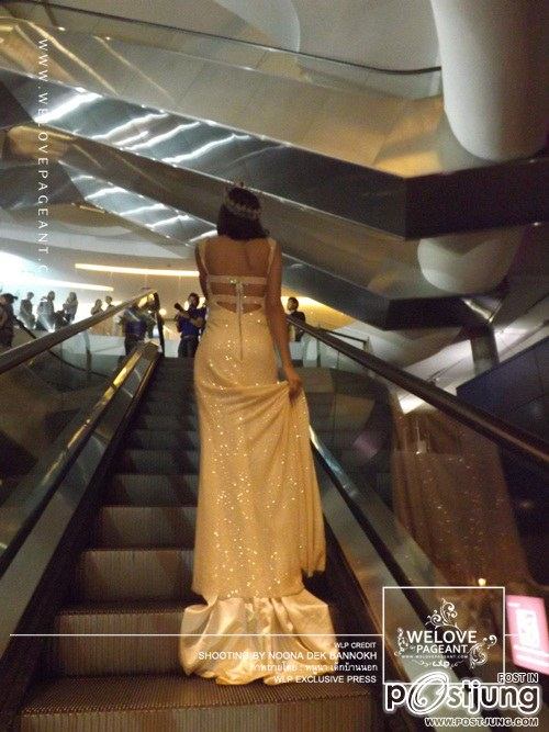 น้องกิฟท์ นางสาวไทย ร่วมงานสยามดาราสตาร์อวร์อด 2012