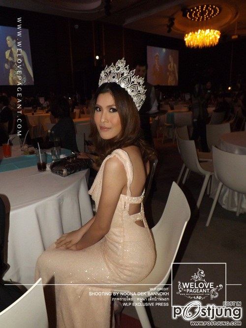 น้องกิฟท์ นางสาวไทย ร่วมงานสยามดาราสตาร์อวร์อด 2012