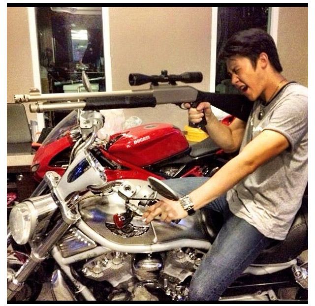 Instagram หมาก ปริญ