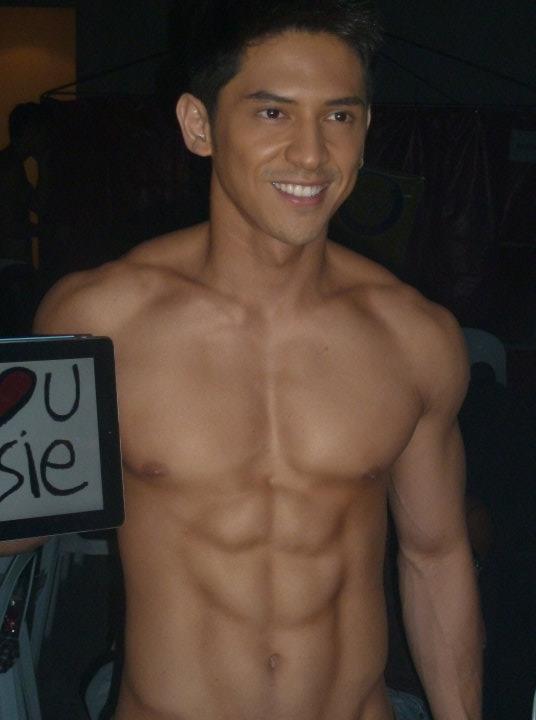 Ahron Villena