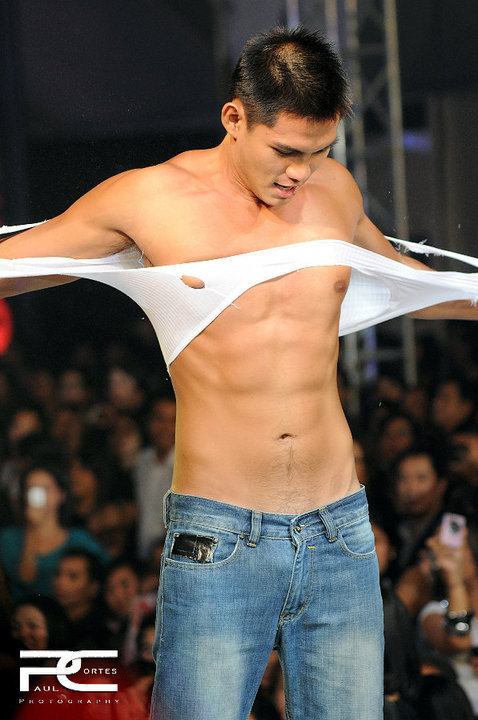 Ahron Villena