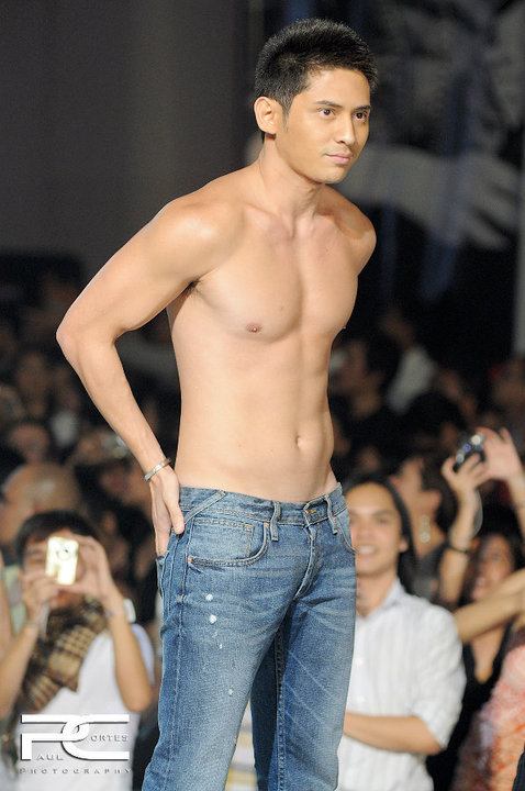Ahron Villena