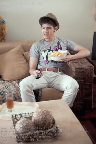 ยิ้มพิมพ์ใจของRobi domingo