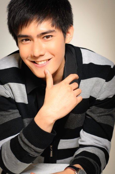ยิ้มพิมพ์ใจของRobi domingo