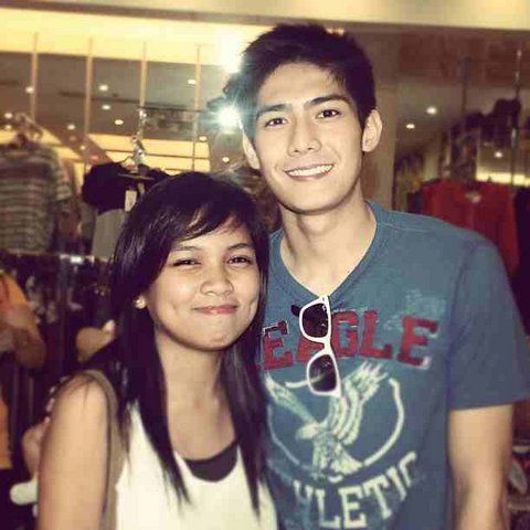ยิ้มพิมพ์ใจของRobi domingo