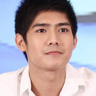 ยิ้มพิมพ์ใจของRobi domingo