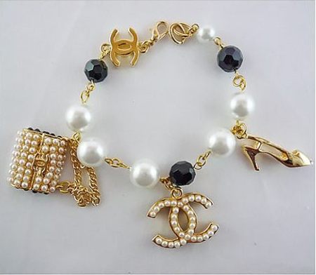 แฟชั่น Chanel Accessories 2012