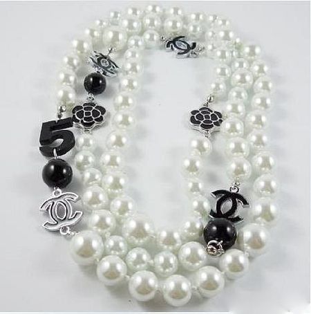 แฟชั่น Chanel Accessories 2012