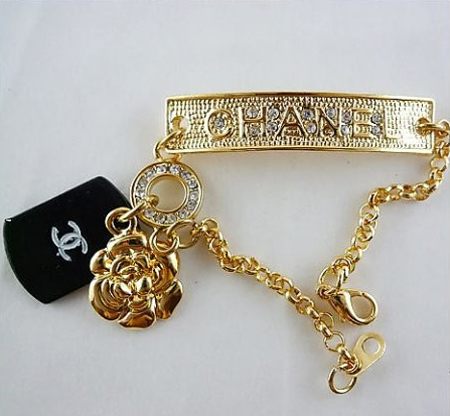 แฟชั่น Chanel Accessories 2012