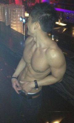 คนรักหนุ่มเซ็กซี่ 220