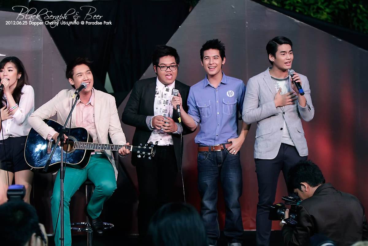 แกงส้ม  Dapper Star คนล่าสุด @ยอดงานประมูลCHARITY T-SHIRTS Paradise park