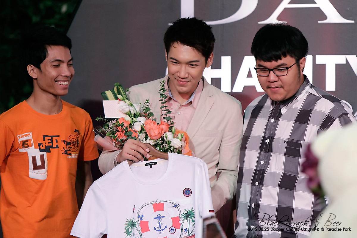 แกงส้ม  Dapper Star คนล่าสุด @ยอดงานประมูลCHARITY T-SHIRTS Paradise park