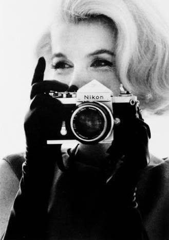 คนดังกับกล้องถ่ายรูป (๒)