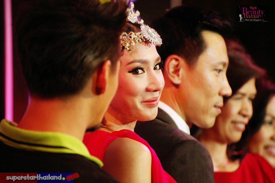 "อั้ม พัชราภา"งดงาม @ Tops Beauty Bazaar !!!