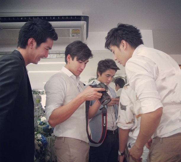 เคน ภูภูมิ อินฯกับเพื่อนๆ