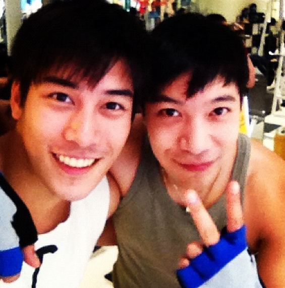 เคน ภูภูมิ อินฯกับเพื่อนๆ