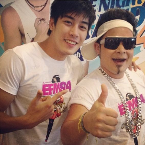 เคน ภูภูมิ อินฯกับเพื่อนๆ