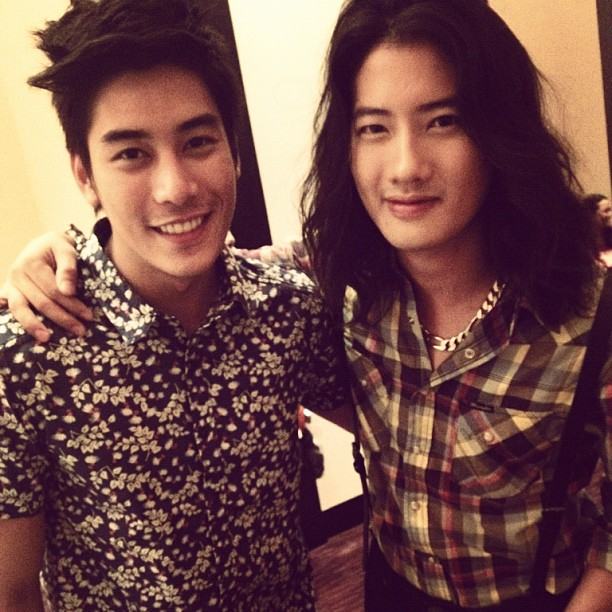 เคน ภูภูมิ อินฯกับเพื่อนๆ