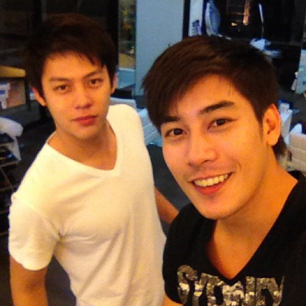 เคน ภูภูมิ อินฯกับเพื่อนๆ