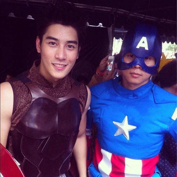 เคน ภูภูมิ อินฯกับเพื่อนๆ