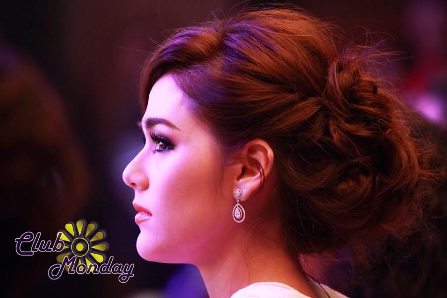 ชมพู่ อารยา สวยตั้งแต่เกิดเลย