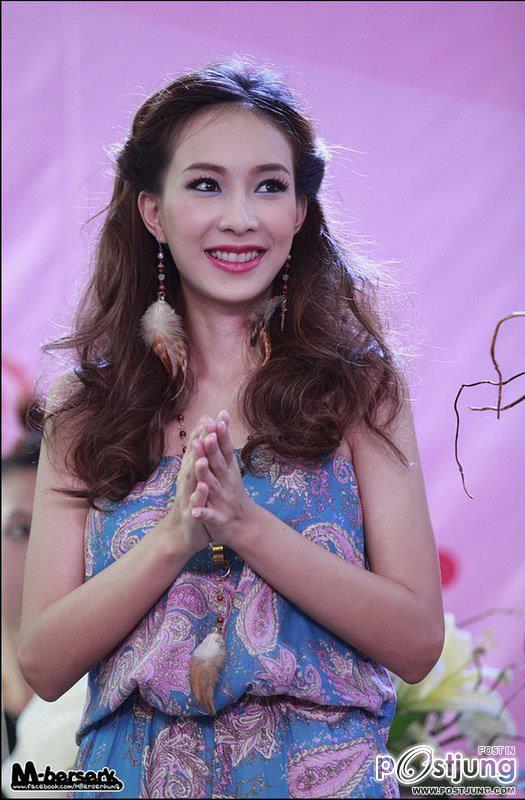 Mint Nutvara Vongvassana  ( มิ้นท์ ณัฐวรา )