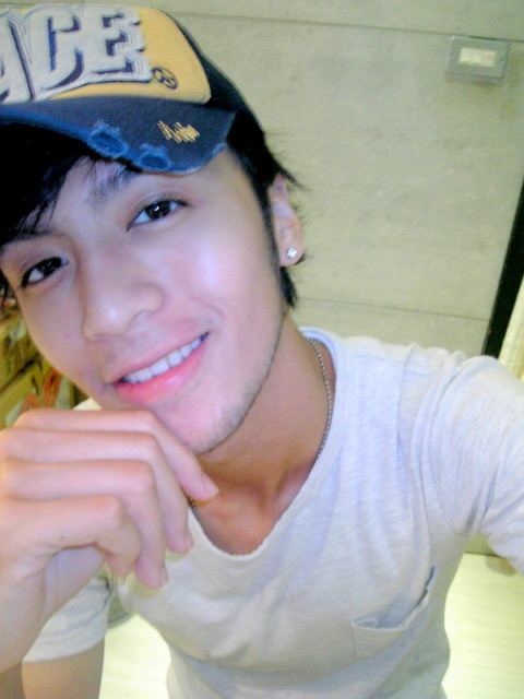 หนุ่มเอเชีย