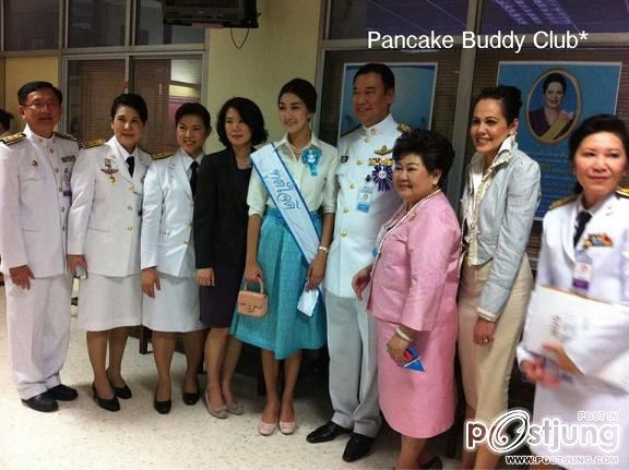 แพนเค้ก เขมนิจ @ งานทอฟ้า ผ้าไทย และ งาน"อาคารเฉลิมพระเกียรติ 80 พรรษา มหาราชินี .............
