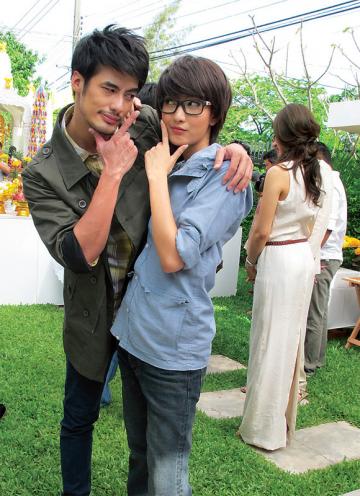 ลุ๊คนี้ของ แต้ว เท่ซ้าาาาา!!!!