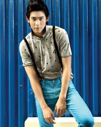 มองมุมไหนก็หล่อ