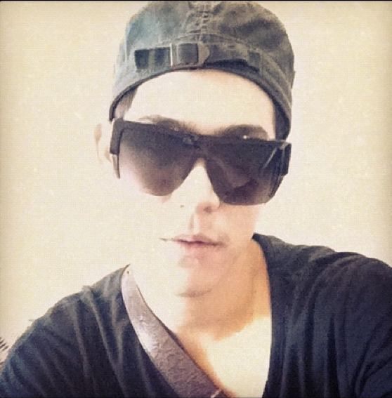 มองมุมไหนก็หล่อ