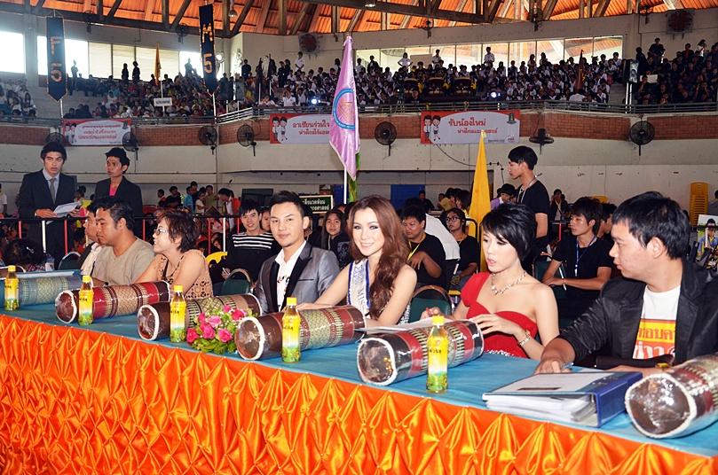 MSU FRESHY DAY AND FRESHY NIGHT 2012กิจกรรมลอดซุ้มประเพณี กิจกรรมประกวดดาวเดือนมหาวิทยาลัยมหาสารคาม