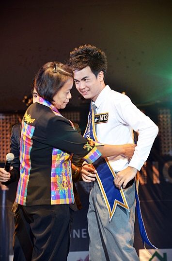 MSU FRESHY DAY AND FRESHY NIGHT 2012กิจกรรมลอดซุ้มประเพณี กิจกรรมประกวดดาวเดือนมหาวิทยาลัยมหาสารคาม