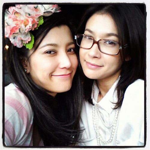 แฟชั่น แอคเซสเซอรี่ประดับผมดารา เริ่ดได้อีก...