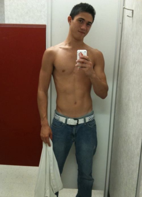 ใครหล่อบ้าง