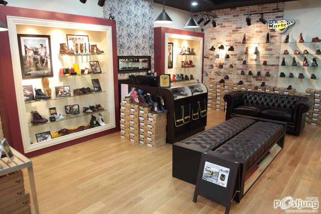 Dr.Martens Stand Alone Shop @Mega Bangna