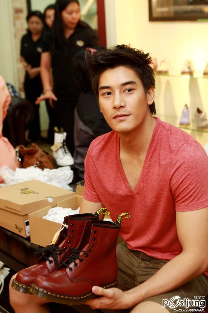 เคน ภูภูมิ ร่วมงานเปิด Dr.Martens Stand alone Shop แห่งแรกในเมืองไทย