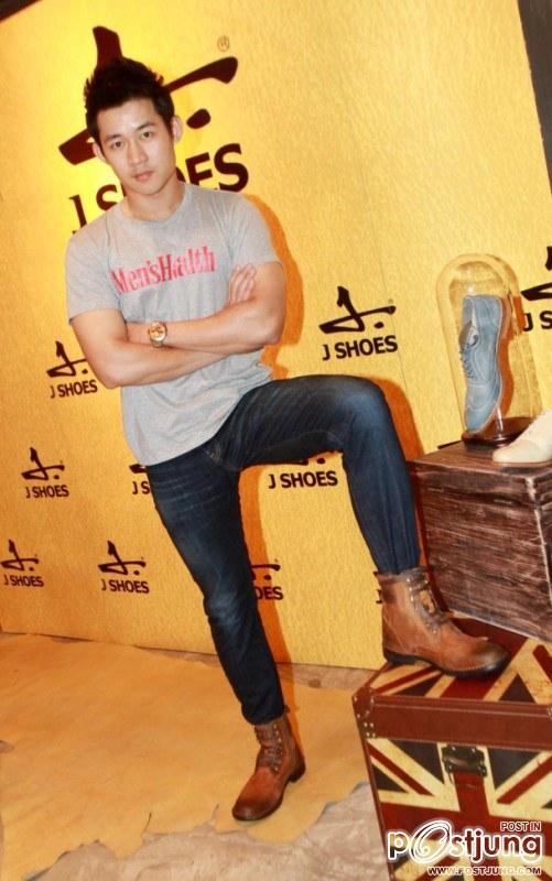 งาน Men’s Health Guy 2012 workshop with J SHOES